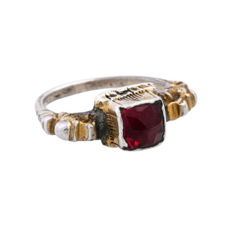 Renaissance Ring mit rotem Glasstein, - Foto 1