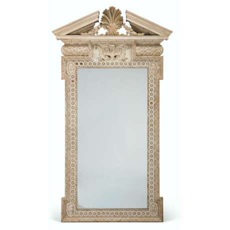 A GEORGE II WHITE-PAINTED PIER MIRROR - Foto 1