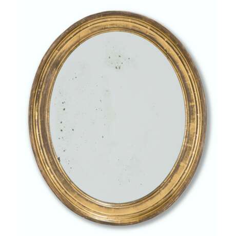 A PAIR OF VICTORIAN GILTWOOD SMALL OVAL MIRRORS - Foto 6