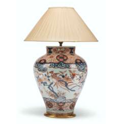 A JAPANESE IMARI VASE, MOUNTED AS A LAMP