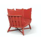 A RED-PAINTED ‘07’ DESIGN SPECIAL EDITION ARMCHAIR - Foto 2