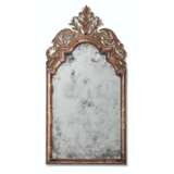 A QUEEN ANNE RED-AND-GILT-JAPANNED SMALL MIRROR - photo 1