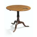 A GEORGE II OAK TRIPOD TABLE - фото 1