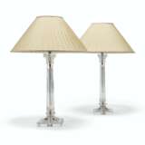 A PAIR OF MOULDED-GLASS CORINTHIAN COLUMN TABLE LAMPS - фото 1