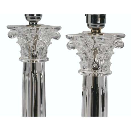 A PAIR OF MOULDED-GLASS CORINTHIAN COLUMN TABLE LAMPS - photo 2