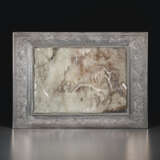 A CARVED MOTTLED PALE GREY JADE PLAQUE MOUNTED ON A SILVER BOX - фото 1