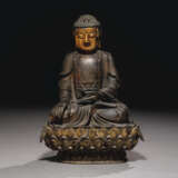 A GILT-LACQUERED BRONZE FIGURE OF BUDDHA - Foto 1