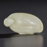 A WHITE JADE QUAIL-FORM BOX AND COVER - фото 1