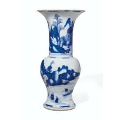 A BLUE AND WHITE &#39;PHOENIX-TAIL&#39; VASE