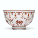 AN IRON-RED-DECORATED `BATS` BOWL - photo 1