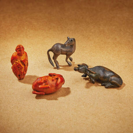 A GROUP OF FOUR MINIATURE FIGURES - photo 1