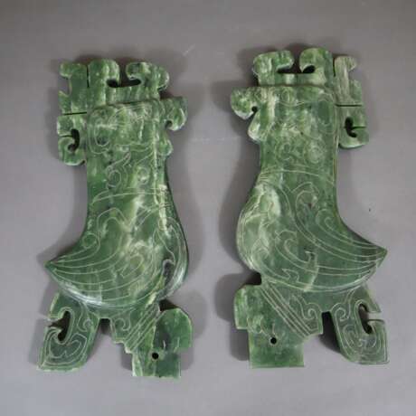Zwei Jadeobjekte in Phönixform - Foto 2