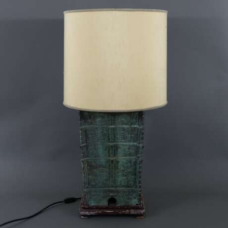 Lampe im archaisierenden Stil - photo 1