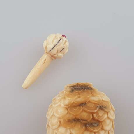 Filigranes Parfumfläschchen aus Elfenbein - photo 5