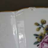 Runde Platte mit Holzschnittblumen - photo 5