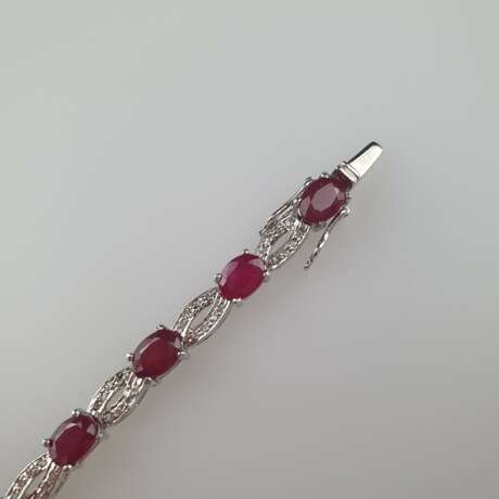 Armband mit Rubinen und Diamanten - photo 4