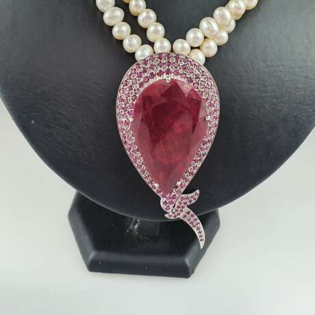 Perlenkette mit Rubinanhänger - photo 2