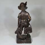 Große Bronzefigur “Junger Jäger mit Beute” - Foto 12