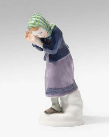 Meissen, Figur "Mädchen (Schneebälle) abwehrend" - Foto 1