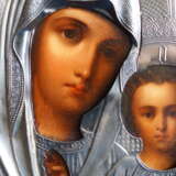 Старинный образ Матери Божьей «Казанская» в массивном серебряном окладе, Фабрика 