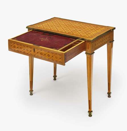 Table à ouvrage , Frankreich, Ende 18. Jahrhundert - photo 1