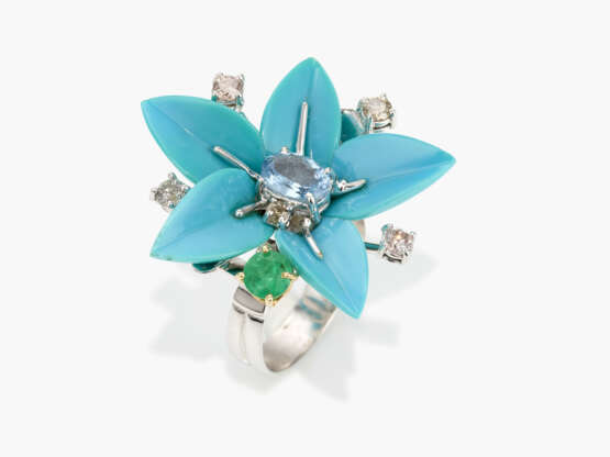 Ring mit Türkisblüte, Brillanten, Smaragd und Aquamarin - Foto 1