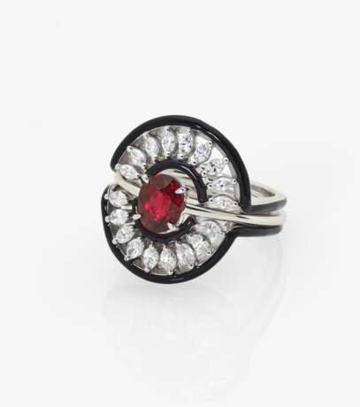 Dreiteiliger Ring mit Diamanten und rotem Spinell - Foto 1