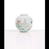 Vase globular porcelain enameled China - Era of the Republic - photo 1