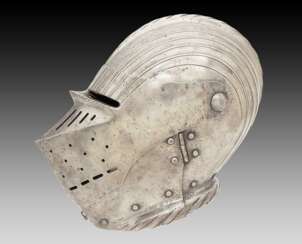 Geschlossener Helm im maximilianischen Dekor, süddeutsch oder Innsbruck um 1515