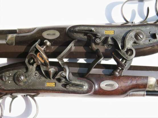 Ein Paar Steinschloss-Pistolen von Henry Nock in London im Kasten um 1800 - Foto 4