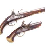 Zwei Steinschlosspistolen, deutsch und Frankreich 18. Jahrhundert - фото 1