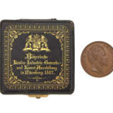 Bayern, Bronzemedaille König Ludwig II. zur Industrieausstellung in Nürnberg 1882 - Foto 1