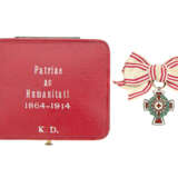 Ehrenzeichen vom Roten Kreuz 2. Klasse Miniatur an Damenmasche im Etui - фото 1