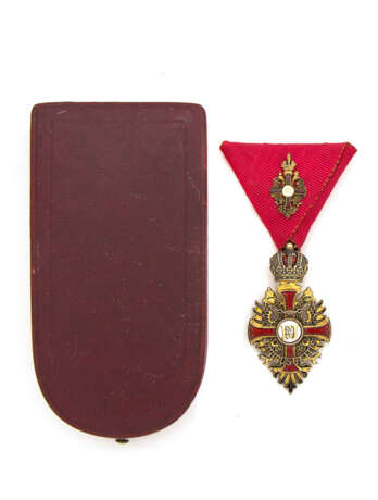 Franz Joseph-Orden - Ritterkreuz im Etui mit Kleindekoration zum Komturkreuz - photo 1