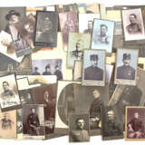 Konvolut Fotos und Postkarten Militär zu Auszeichnungen, Schützenschnüre, Tätigkeitsabzeichen - фото 1