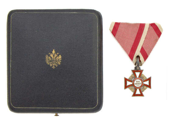 Militärverdienstkreuz mit KD im Etui - фото 1