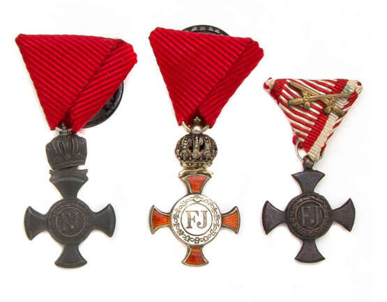 Miniaturen - Verdienstkreuz und Eiserne Verdienstkreuze 1916 - Monarchie - photo 1
