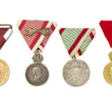 Miniaturen - vier Medaillen am Band - Monarchie - Foto 1