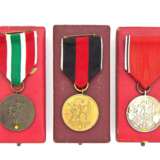 Anschlussmedaillen 13.März 1938 und 1.Oktober 1938 und 22.März 1939 im Etui - фото 1