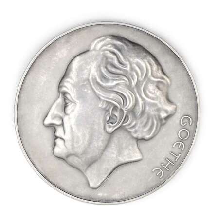 Goethe-Medaille für Kunst und Wissenschaft - Foto 2