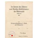 Urkunde zum Kriegsverdienstkreuz an eine Luftwaffen-Oberführerin mit Autograf - фото 1