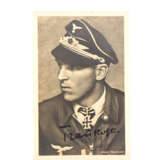 Porträtfoto Jagdflieger Johannes Trautloft mit Ritterkreuz und Autograph - фото 1