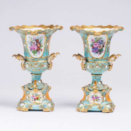 Paar russischer Vasen mit Blumenmalerei - photo 1
