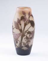 Vase mit Fuchsien-Dekor