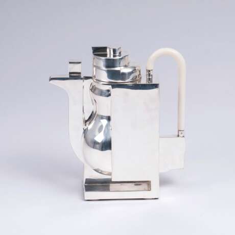 Officina Alessi. Designer Kaffeekanne 'Tea & Coffee Piazza' von Richard Meier - Foto 1