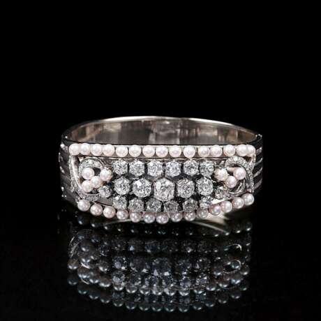 Juwelier Schilling. Hochkarätiger Armreif mit Altschliffdiamanten und Perlen - photo 1