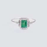 Zierlicher Art-déco Smaragd-Diamant-Ring - photo 1