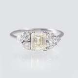 Fancy Diamant-Ring mit Brillanten - фото 1