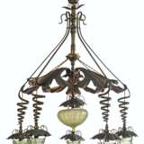 A BRASS, COPPER AND GLASS SIX-LIGHT CHANDELIER - Foto 1