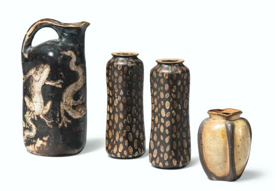 A GROUP OF MARTIN BROTHERS STONEWARE VESSELS - Foto 1